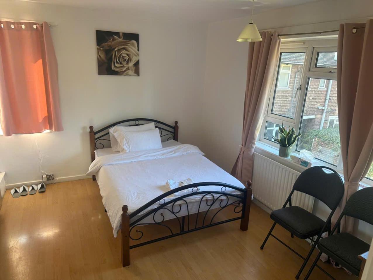 Tran Uk Homestay Лондон Экстерьер фото